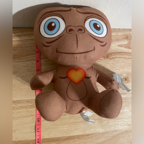 E.T. with Heart Extra Terrestrial 10” Plush ET Toy Factory Brown NWT 2018 - Picture 8 of 8